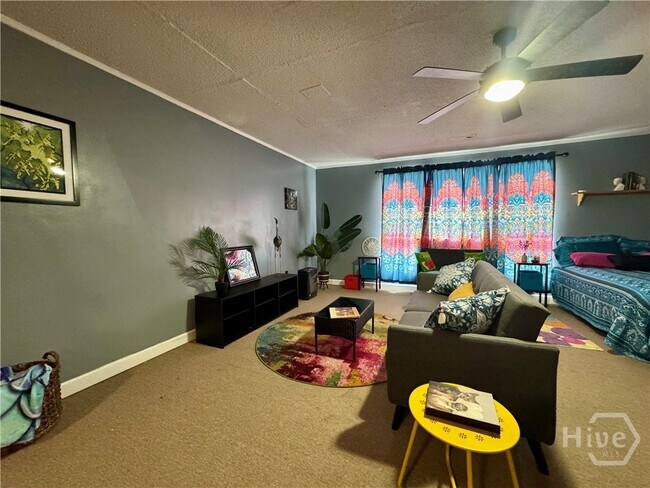 Building Photo - 12439 Largo Dr