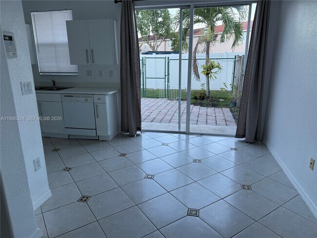 Foto del edificio - 27270 SW 138th Ct