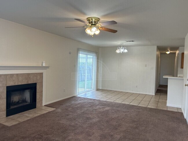 Foto del edificio - 2318 Wildewood Dr