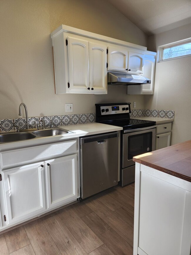 Building Photo - 1 Bdrm, 1 Bath ADU near Sutter Street - Historic Folsom