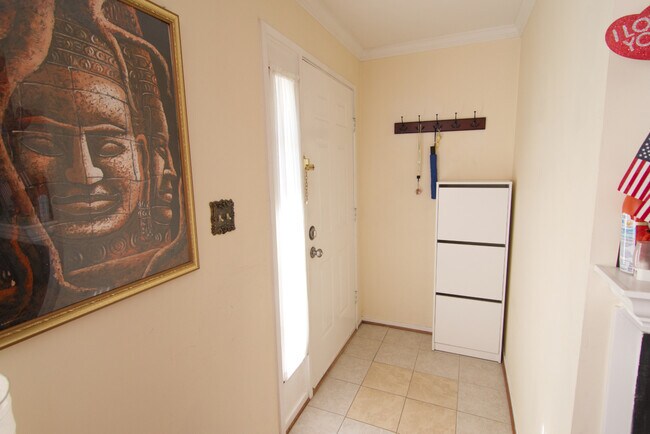 Foto del edificio - 7718B Lexton Pl