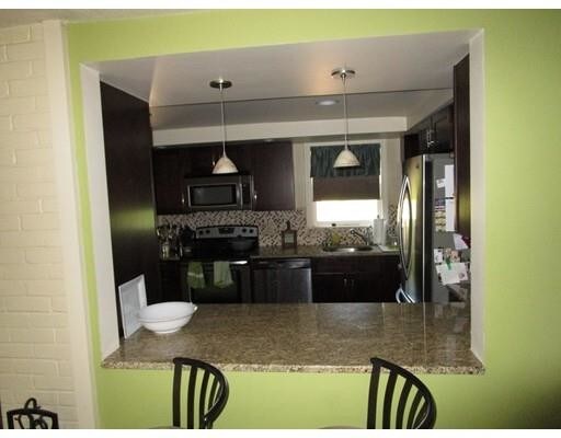 Foto del edificio - 23 Riverview Rd