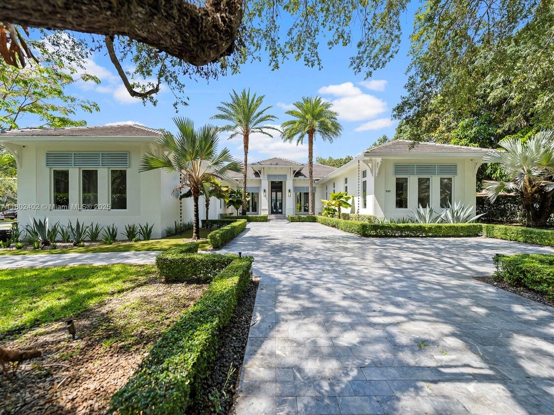 Primary Photo - 8287 SW 112th St