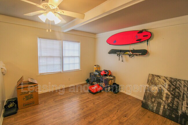 Foto del edificio - 1709 Mulmar St