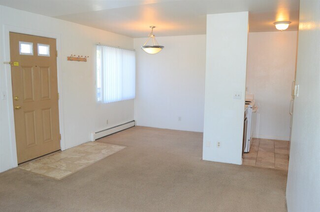 Building Photo - 4955 Moorhead Ave