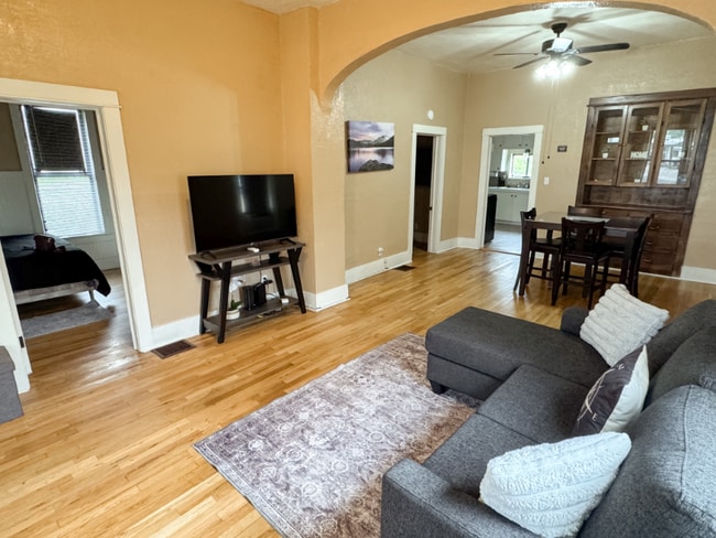 Photo - 1603 Elm Ave House