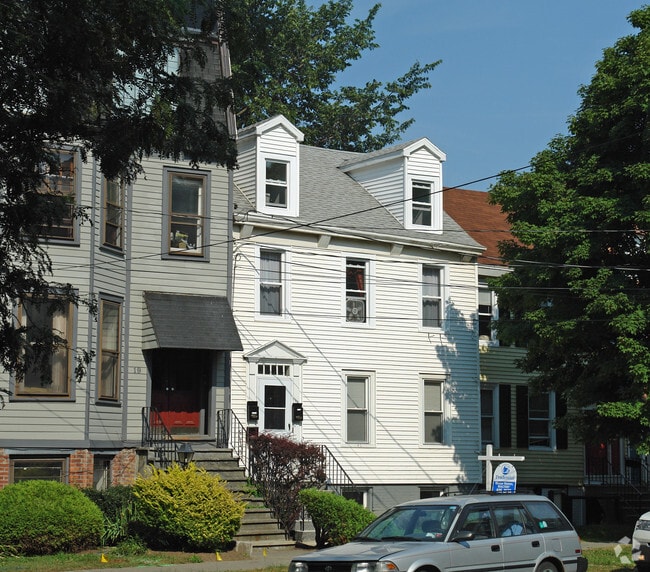 Building Photo - 17 Western Ave