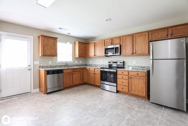 Foto del edificio - 4043 Shallowcreek Ct, Winston-Salem, NC 27127
