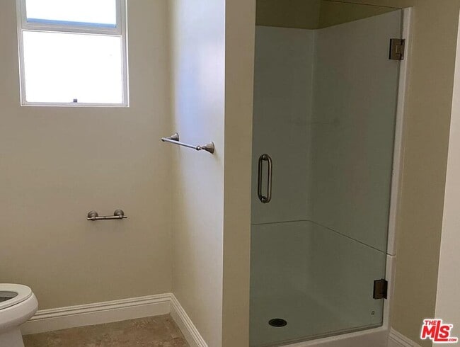 Foto del edificio - 567 S Wilton Pl