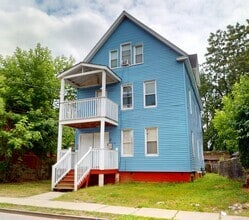 Building Photo - 11 Judson St