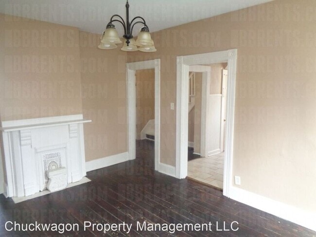 Building Photo - 3 br, 1 bath House - 302 South B Street,