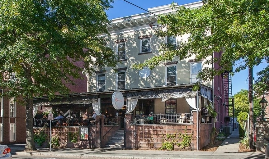 Primary Photo - 271 Crown St