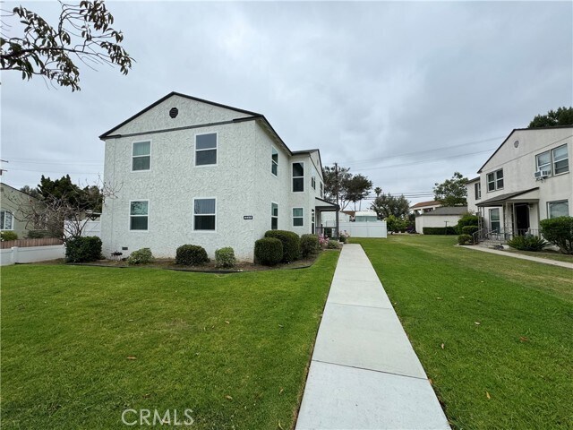 Primary Photo - 4458 Linden Ave