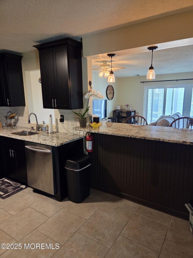Foto del edificio - 207 Tulip Ln