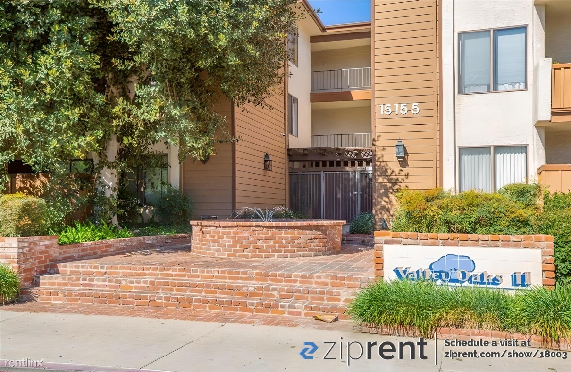 Foto principal - 3 br, 2 bath Condo - 15155 Sherman Way, Va...