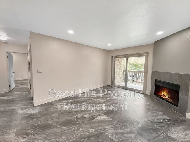 Building Photo - 3030 Alta View Dr