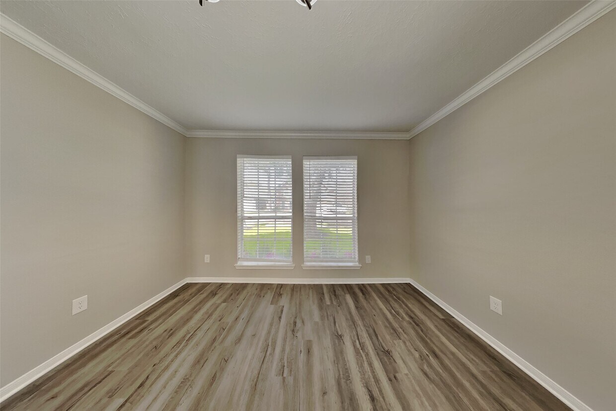 Foto del edificio - 18319 Harnett Dr