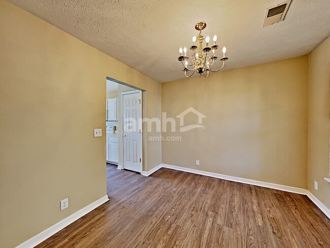 Building Photo - 4060 Longfellow Drive