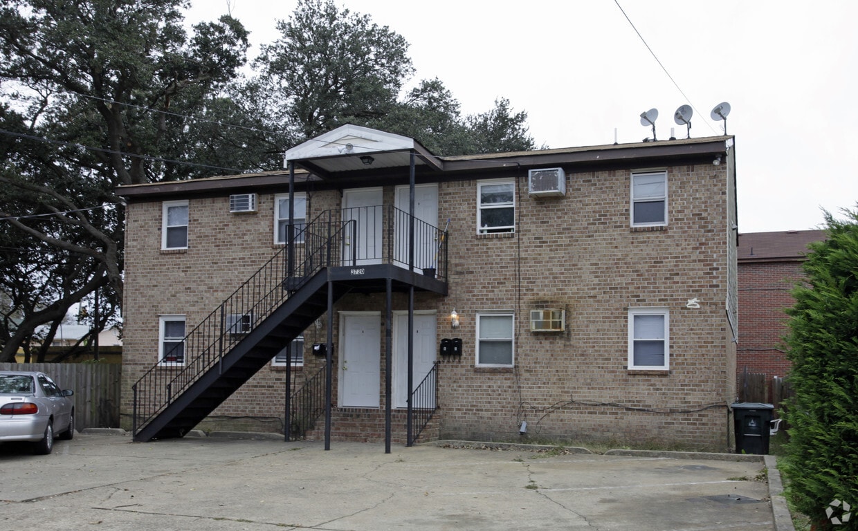 Building Photo - 3720 Pleasant Ave