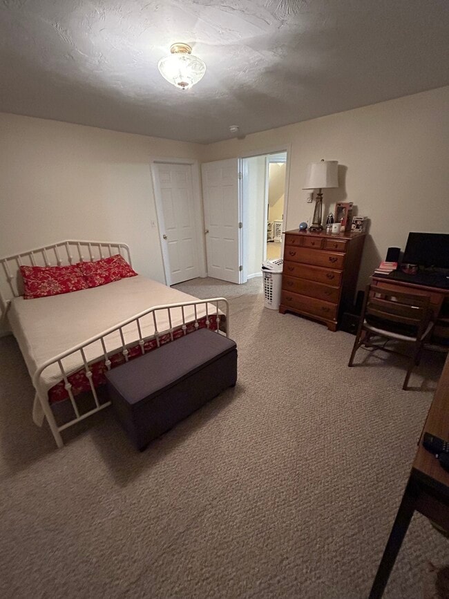 125 Clark St Unit 3, Clinton, MA 01510 Apartments in Clinton, MA