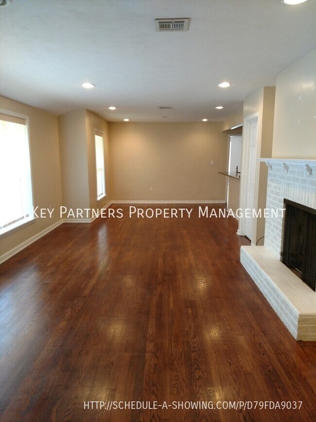 Building Photo - 4411 w 95th St - Newer updates throughout!