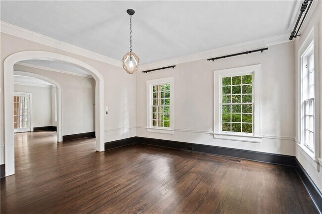 Building Photo - 1337 Briarcliff Rd NE