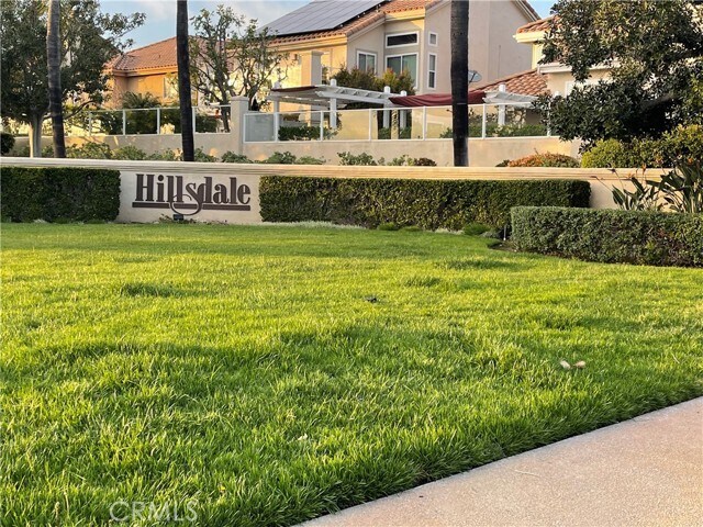 Building Photo - 8149 E Hillsdale Dr