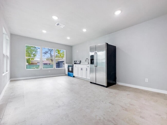 Foto del edificio - 1606 W Wildwood Dr