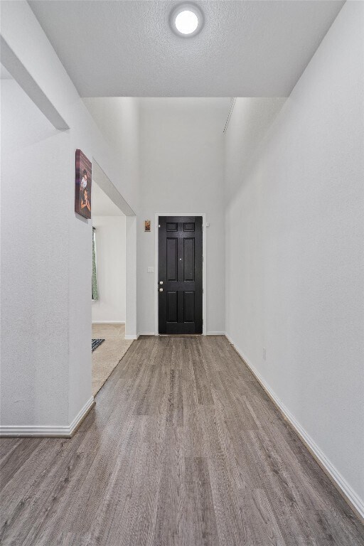 Foto del edificio - 1532 Low Branch Ln