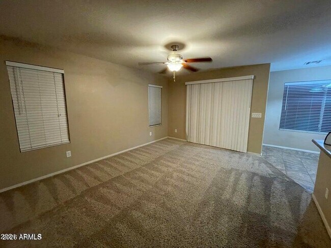 Building Photo - 806 S 111th Dr