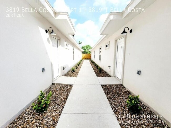 Foto del edificio - 3819 Bella Costa Dr