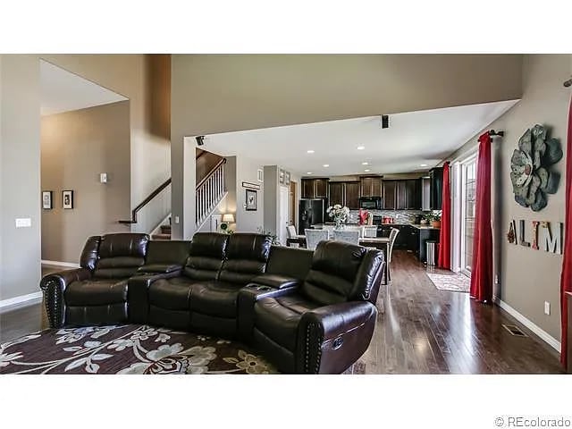 Building Photo - 15437 Coopers Hawk Ct