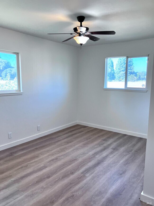 Building Photo - 13419 Healdsburg Ave