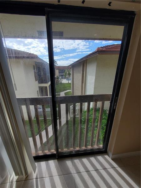 Primary Photo - 3036 Coral Ridge Dr