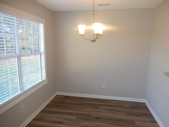 Foto del edificio - 1454 Cimarron Pkwy