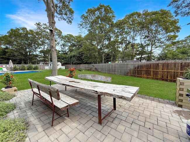 Building Photo - 8 Westerly Ct