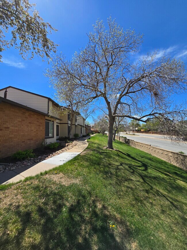 Building Photo - 16045 E Ithaca Pl