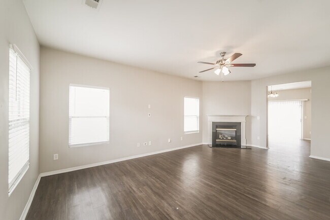 Foto del edificio - 8409 Ainsworth St