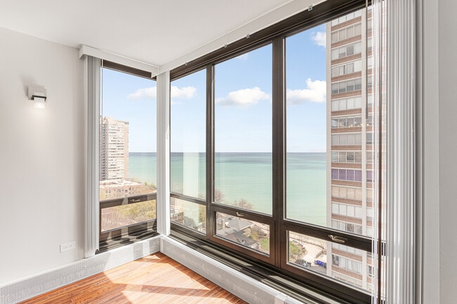 Foto del edificio - 6166 N Sheridan Rd