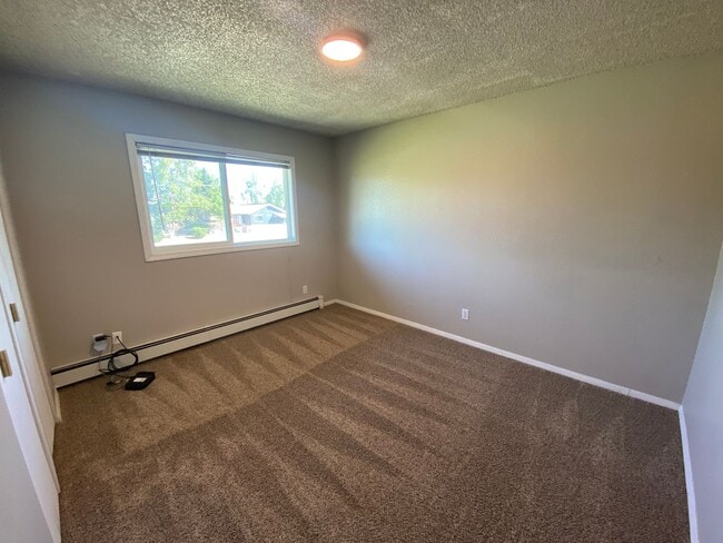 Building Photo - 1103 Karluk St