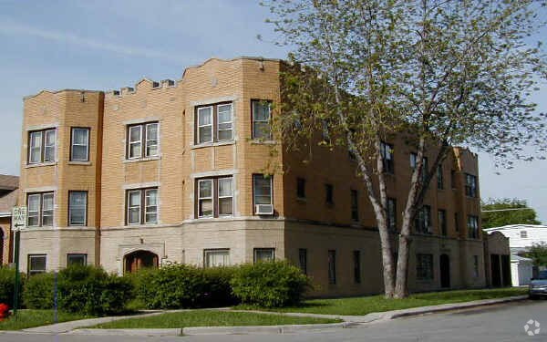 Primary Photo - 7229 W Palmer