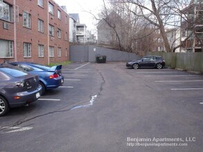 Building Photo - 50 Evergreen St