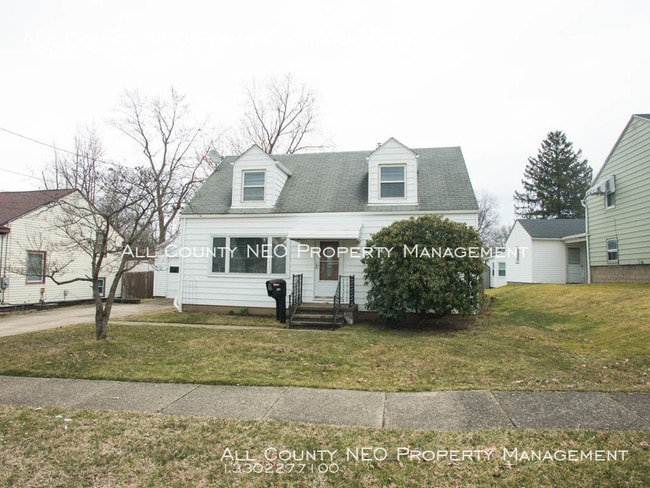 Building Photo - Ideal House in Cuyahoga Falls Available Now!