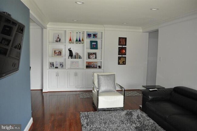 Foto del edificio - 3334 Woodburn Village Dr