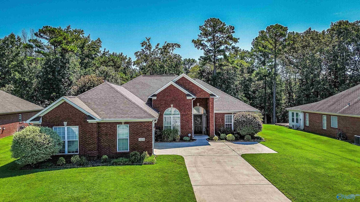 Foto principal - 129 High Noon Ln
