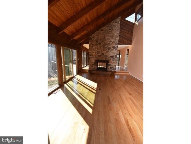 Foto del edificio - 1051 Beaumont Rd