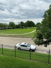 Building Photo - 12500 Sandpiper Dr