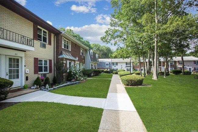 Foto del edificio - 14 Glen Hollow Dr