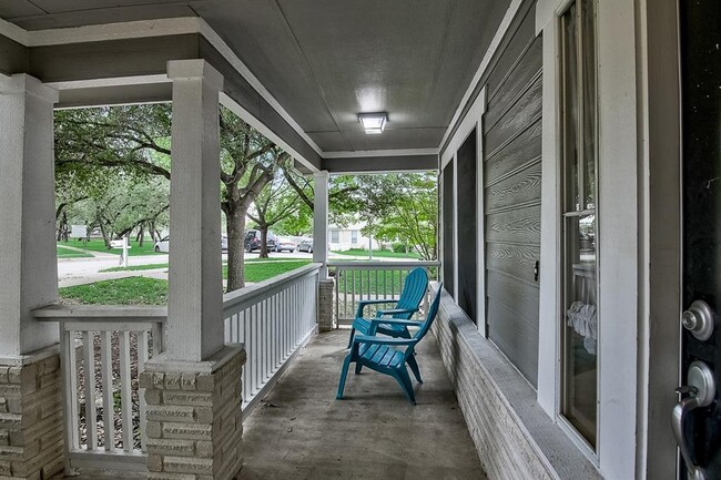 Building Photo - 4811 Mather