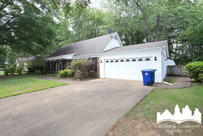 Building Photo - 2531 Mimosa Tree Dr